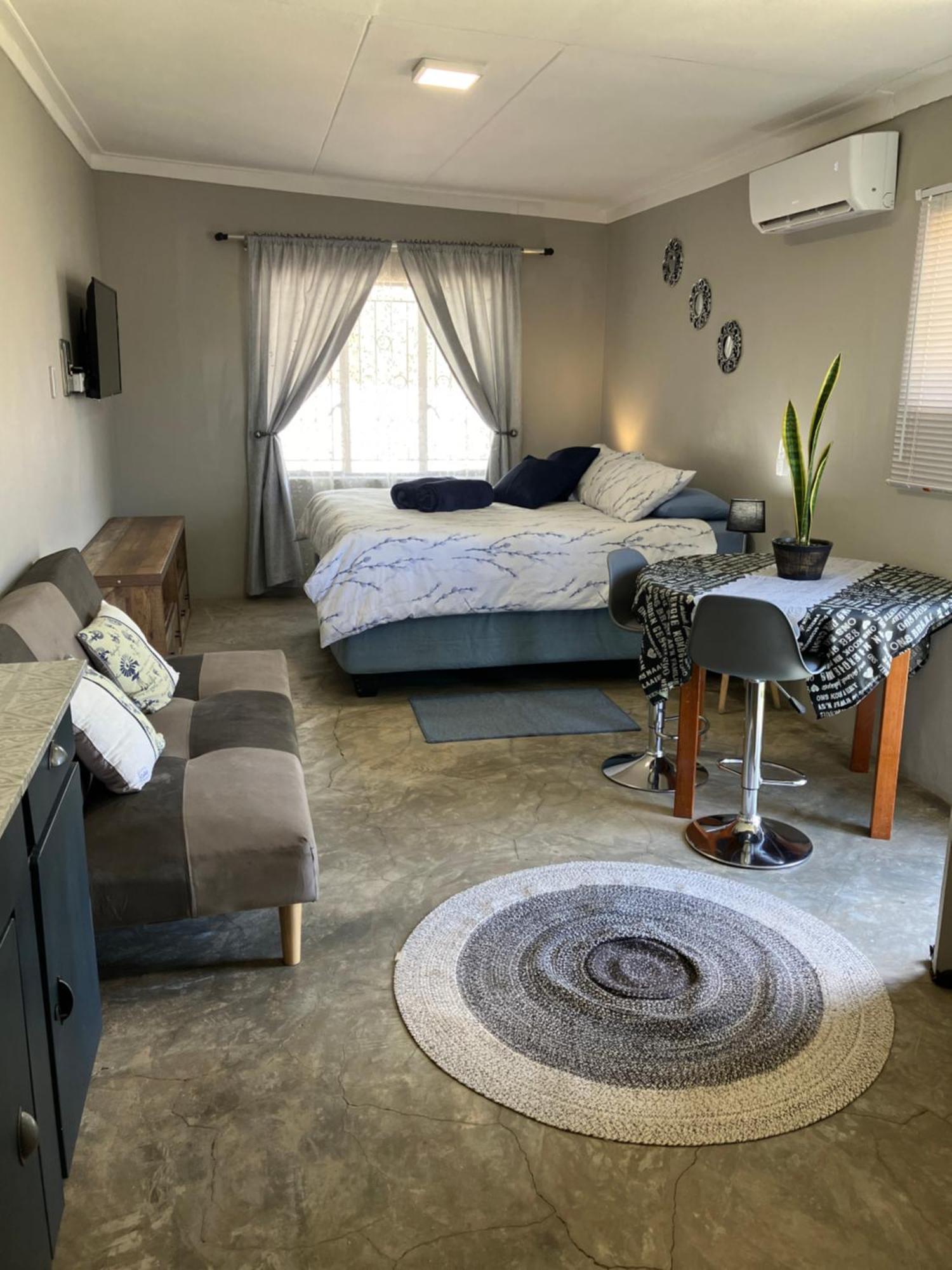Stellies Accommodation - Room 1 Keetmanshoop Εξωτερικό φωτογραφία