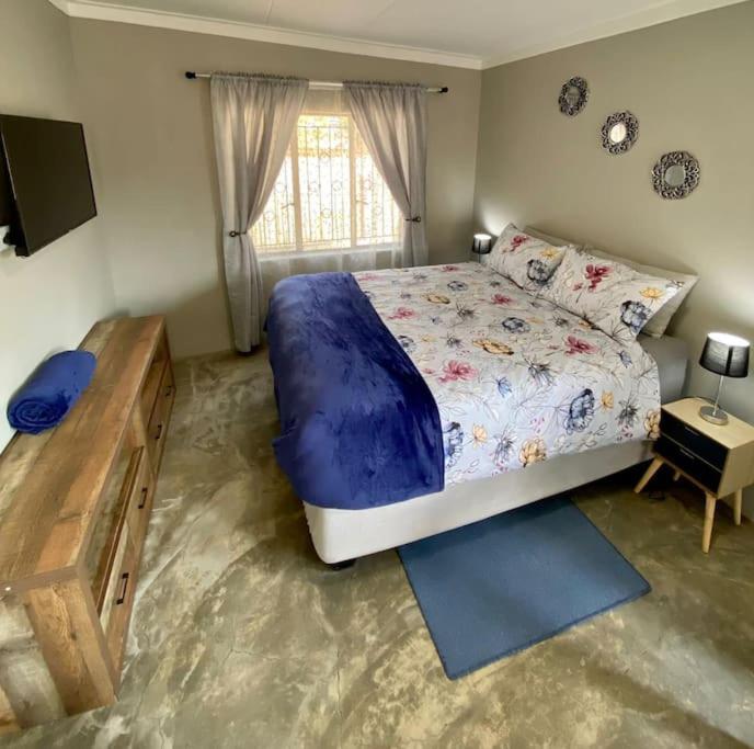 Stellies Accommodation - Room 1 Keetmanshoop Εξωτερικό φωτογραφία
