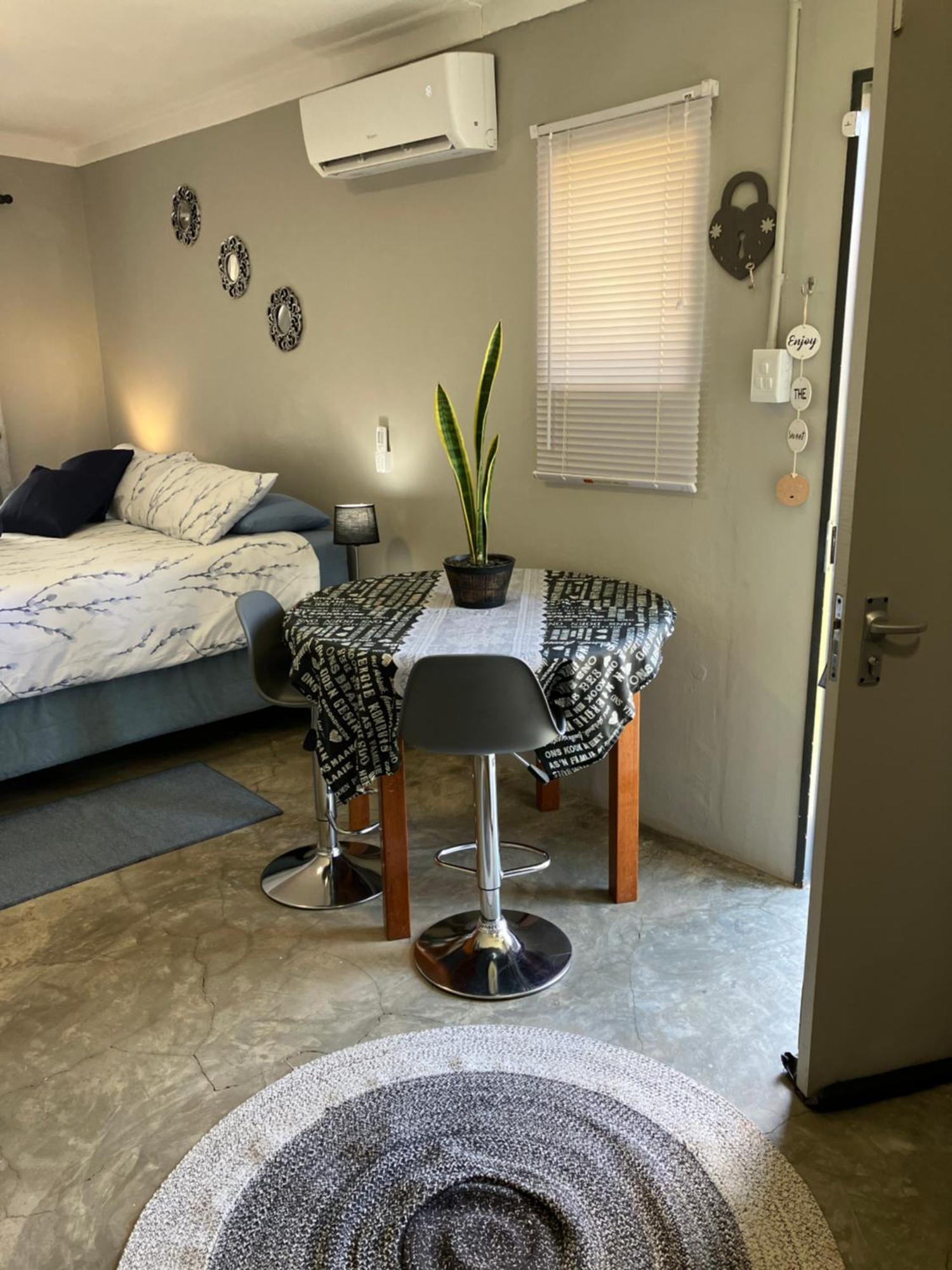Stellies Accommodation - Room 1 Keetmanshoop Εξωτερικό φωτογραφία