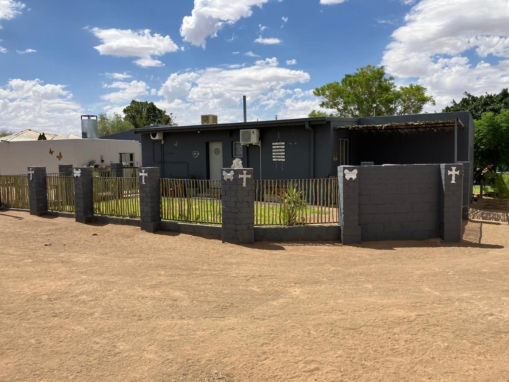 Stellies Accommodation - Room 1 Keetmanshoop Εξωτερικό φωτογραφία