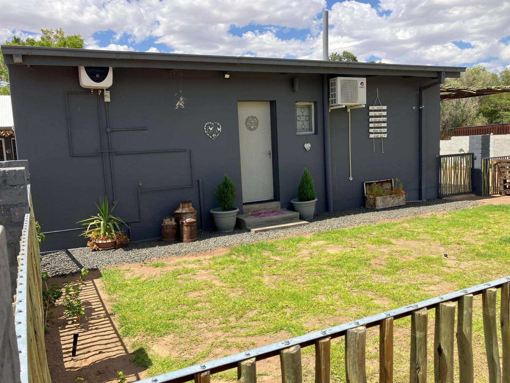 Stellies Accommodation - Room 1 Keetmanshoop Εξωτερικό φωτογραφία