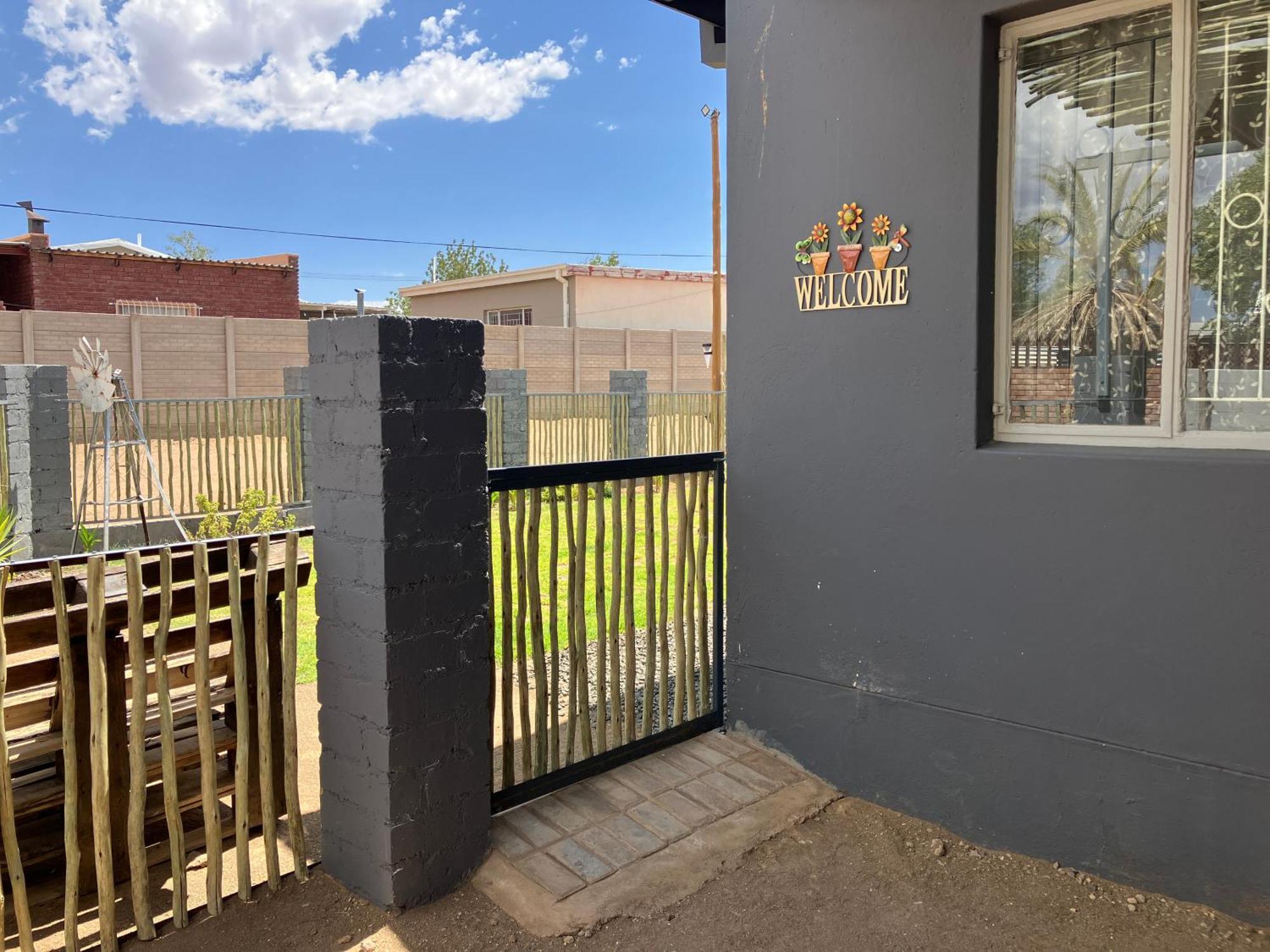 Stellies Accommodation - Room 1 Keetmanshoop Εξωτερικό φωτογραφία